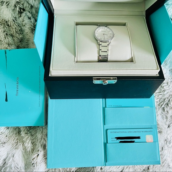 Tiffany Atlas 2-Hand 24 mm Diamond Watch - Picture 4 of 8